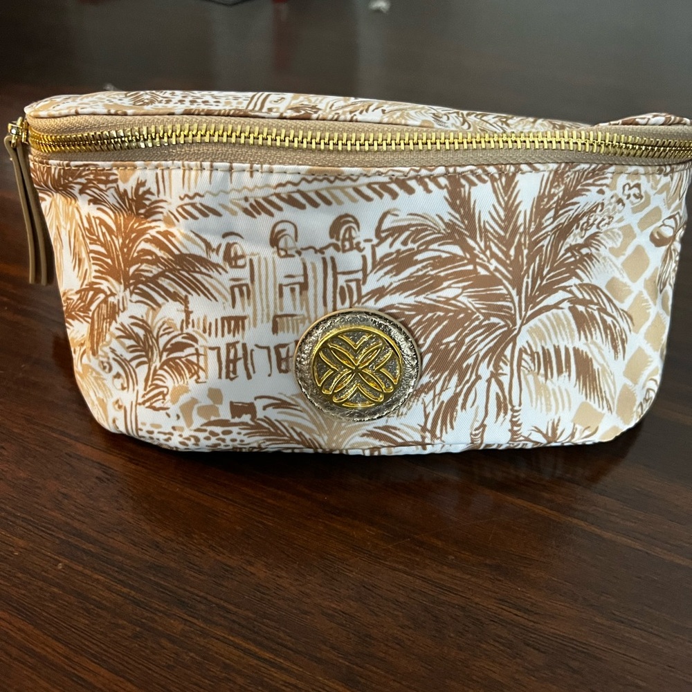 New Gold and white fanny pack!